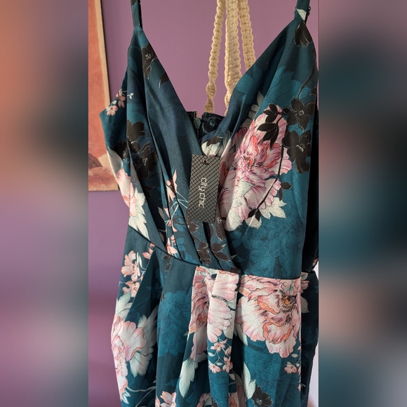 City Chic Jade Blossom Dress - Picture 6 of 6